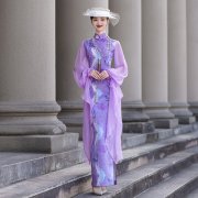 轻奢蕾丝镶边短袖旗袍